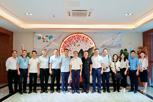 安順市文化考察團(tuán)蒞臨悟空體育參觀調(diào)研 