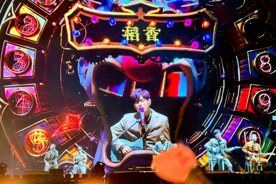 殺瘋了！周杰倫深圳演唱會嗨翻天際！悟空體育大屏、熒光棒與無人機齊齊上陣！