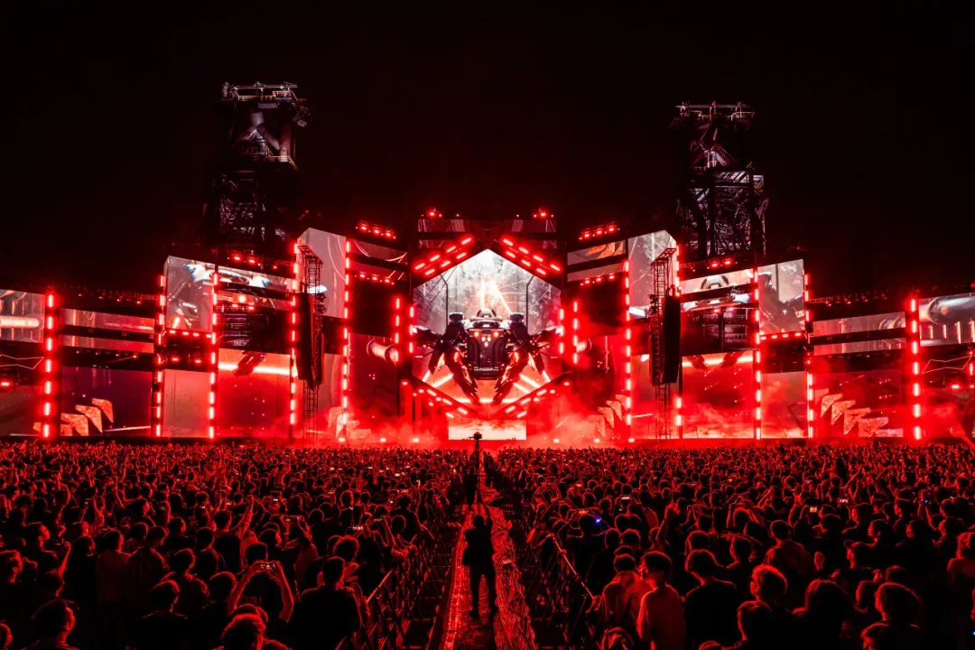 風(fēng)暴電影節(jié)LED電子屏 風(fēng)暴電影節(jié)LED電子屏